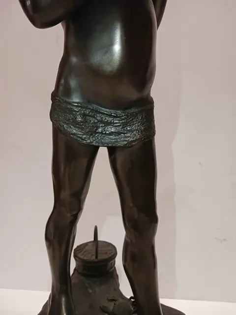 Dal modello di Giovanni De Martino - Beeld, "jonge visser" - hoogte 74 cm - Marmer, Zinklegering - Midden 20e eeuw