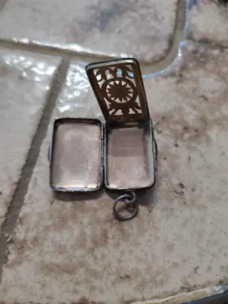 Hanger genaamd vinaigrette - Legering - Tweede helft 19e eeuw