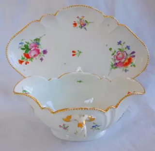 Manufacture du Duc d'Angoulême - Sauskom van Parijs porselein, 18e eeuw - Louis XVI - Porselein