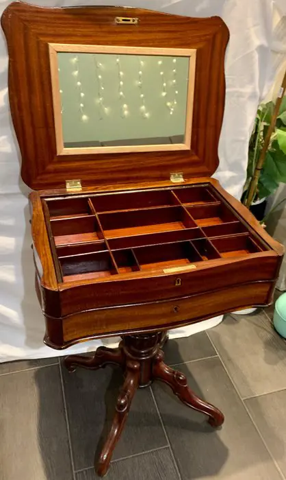 Bijzettafel, Naaitafel/make-up tafel - Hout - Eerste helft 20e eeuw