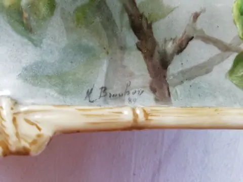 M.Brouhon & J.Bahier - decoratieve borden met vogel- en bloemendecor (2) - Aardewerk