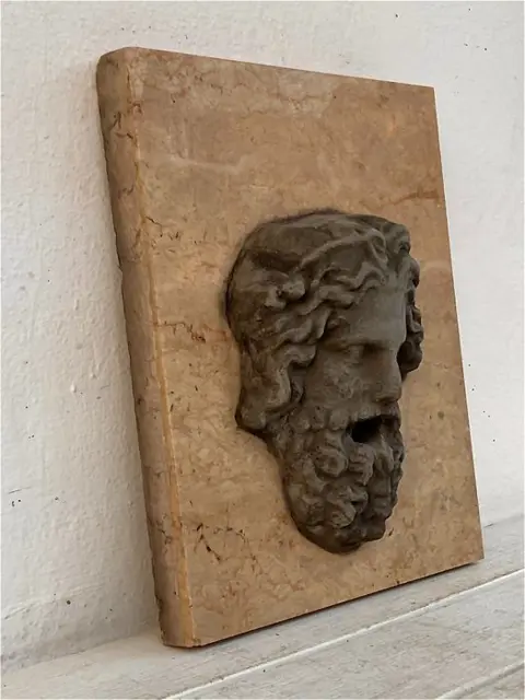 Beeld, Fontein - Neoklassiek - Gegoten steen, Marmer - 21e eeuw