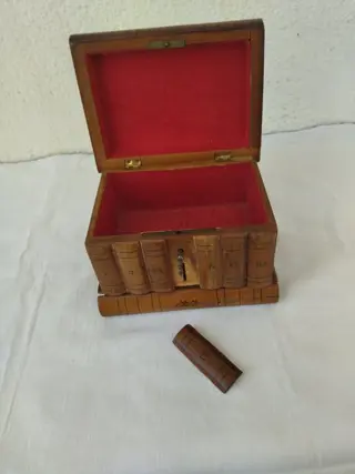 Juwelendoosje - Olijfhout - Eind 800