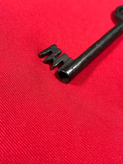 sleutel - IJzer (gesmeed) - 16e eeuw