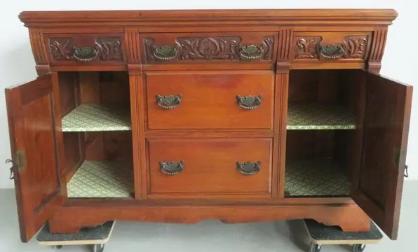 Dressoir - Victoriaans - Walnoot - Eind 19e eeuw
