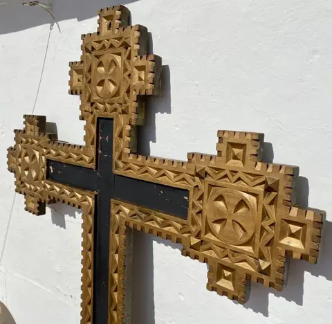 Kruis - Romaanse stijl - Hout - 20e eeuw