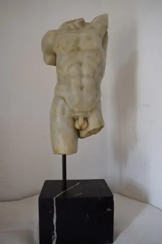 Beeld - Marmer - Tweede helft 20e eeuw