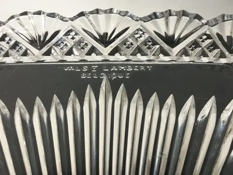 Val Saint Lambert - Zeldzaam groot 'Pierreries et Diamants' kristallen dienblad en servies van 6 borden (7) - Kristal