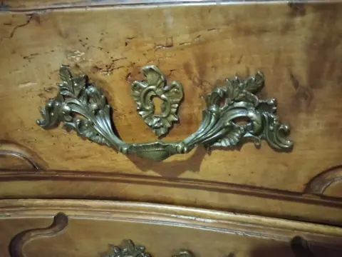 Commode, Ladekast - Brons, Eik, Hout, Marmer - Midden 18e eeuw