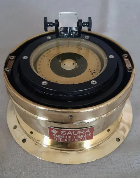 Magnetisch kompas in kompashuis - messing , glas - Tweede helft 20e eeuw