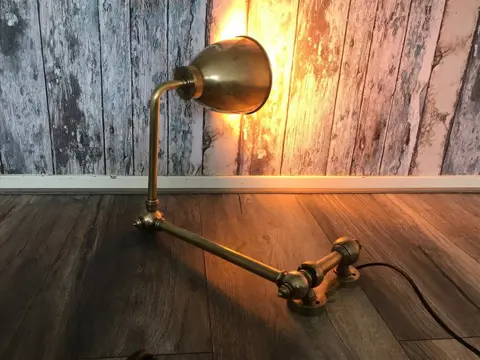 Zwenkarm wand kaartleeslamp (1) - Messing - Midden 20e eeuw