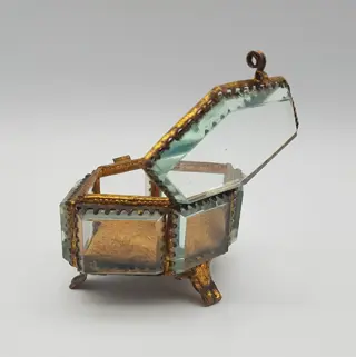 Kist van verguld metaal en geslepen glas (1) - Glas, metaal - Eind 19e eeuw