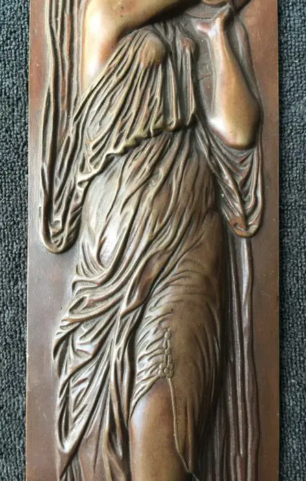 D’après Jean Goujon - Ferdinand Barbedienne - Plaquette, Reliëf, Naiads van de fontein van de onschuldigen in Parijs (2) - Renaissancestijl - Brons (gepatineerd) - Tweede helft 19e eeuw