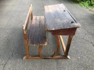 Bureau (1) - Eik - Ca. 1900