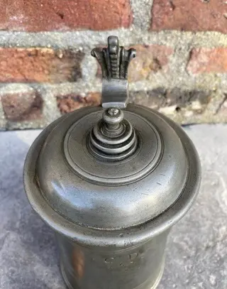 bierpul, C.D. 1685 - Tin - 18e eeuw