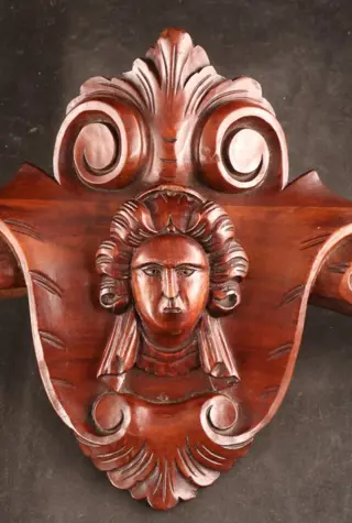 Sierelement met vrouwenhoofd - Hout - Eerste helft 20e eeuw
