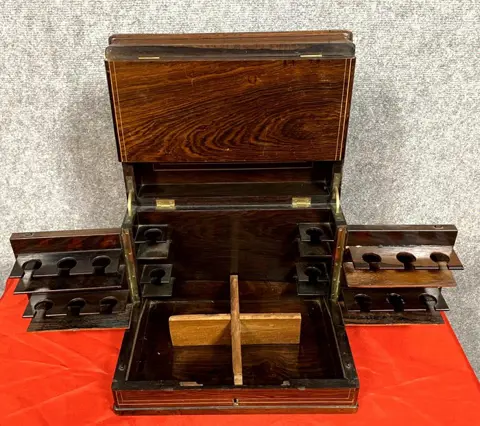 Palissander Liquor Cellar Box - Napoleon III - Palissander - Tweede helft 19e eeuw