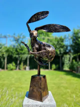 springende haas - Brons - recent