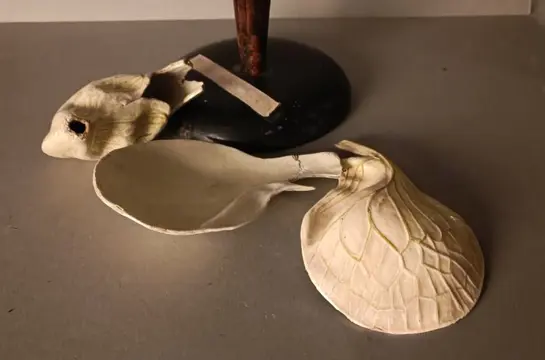 Illustratieve gereedschapsbloem - Art Deco - Gips, Hout, Papier-maché - Begin 20e eeuw