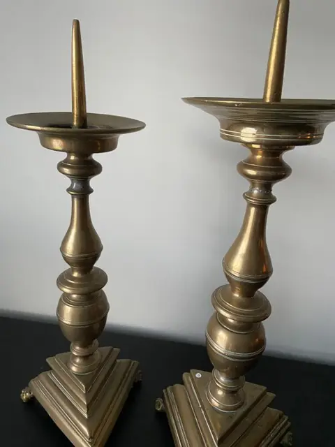 Kandelaar (2) - Brons - 17e eeuw