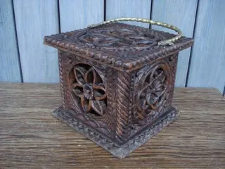 Gedateerde Kerkstoof (1922). - Hout - Begin 20e eeuw