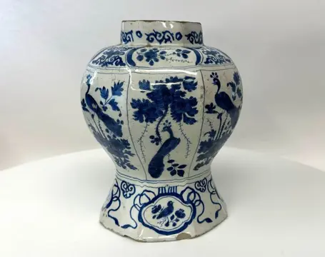 Delft, Plateelbakkerij - Antieke Delftse vaas 18e eeuw - Aardewerk