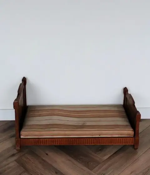 Antiek poppen bed - Kunst en ambachten - Eik, Hout, Linnen, Stro - 1850-1880