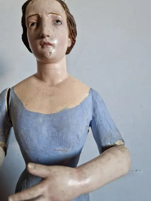 Beeld, Maagd - Hout - Eerste helft 19e eeuw