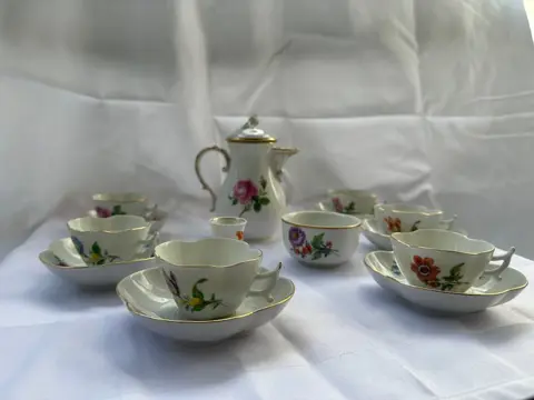 4 Passig - Meissen - Mokkaservies voor 6 personen (15) - Jugendstil - Porselein