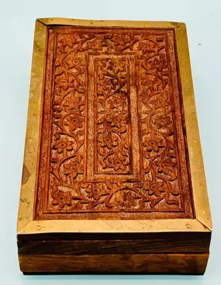 Juwelendoosje, Inlegwerk - Messing, wortel hout - eind 19e/20e eeuw