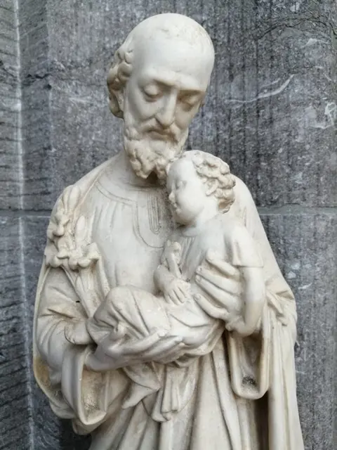 Beeld, St Jozef met Kindje Jezus - Pijpaarde - Circa 1880