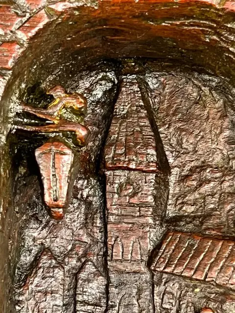 Uniek gebeeldhouwd blok hout straatbeeld - Hout - Eerste helft 20e eeuw