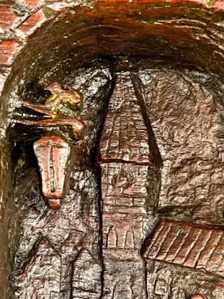 Uniek gebeeldhouwd blok hout straatbeeld - Hout - Eerste helft 20e eeuw