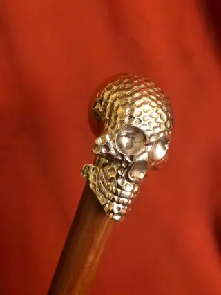 Een , zelfverdediging , ongebruikelijk VRIJMETSELAAR "memento morí" - "vanitas vanitatis" wandelstok - Verguld messing en en hout - 20e eeuw