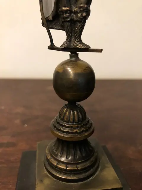 Beeld, figuur van Giralda van Sevilla ( Giraldillo) - gesigneerd - GEEN RESERVE PRIJS - Brons, Marmer - Eerste helft 20e eeuw