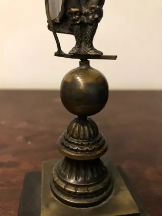 Beeld, figuur van Giralda van Sevilla ( Giraldillo) - gesigneerd - GEEN RESERVE PRIJS - Brons, Marmer - Eerste helft 20e eeuw