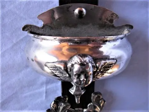 Kruisbeeld met wijwatervat - Zilver en rozenhout - Eind 18e eeuw