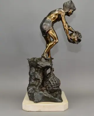 Beeld, Groot beeld van een visser die op een rots staat - 47cm (1) - Marmer, Zinklegering - Midden 20e eeuw