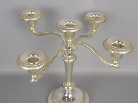 Kandelaar 5 armen - Verzilverd zinkmateriaal - Begin 20e eeuw
