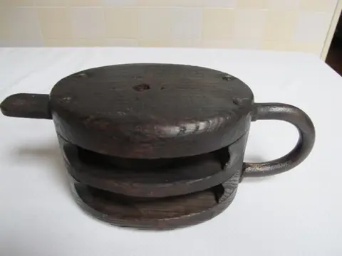 Grote antieke zware dubbele katrol (1) - Hout en ijzer - Eind 19e eeuw