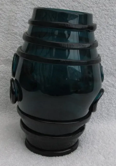 "Georgian Peacock Green Drinking Vessel" (1) - Glas