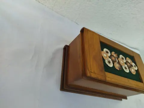 Juwelendoosje - Olijfhout - 1890/1930