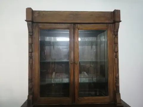 Credenza, Vitrinekast (1) - Walnoot - Eind 19e eeuw