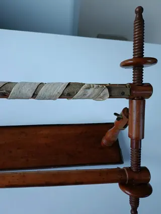 borduur weefgetouw - Vruchtenhout - 19e eeuw