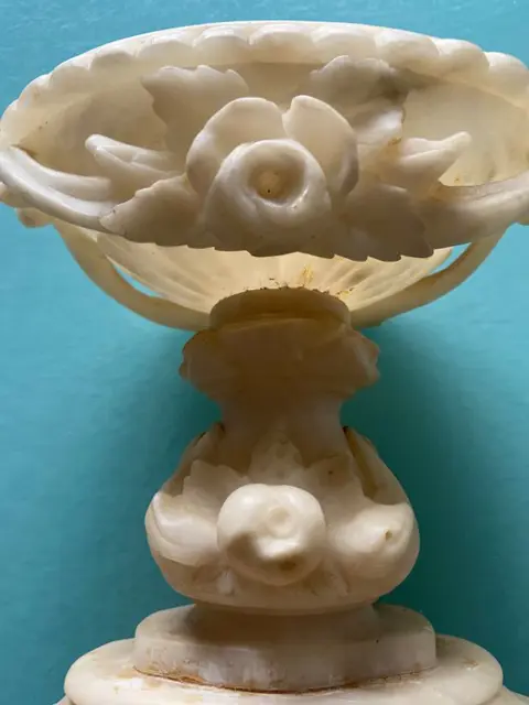 Vaas (1) - Albast - Begin 20e eeuw