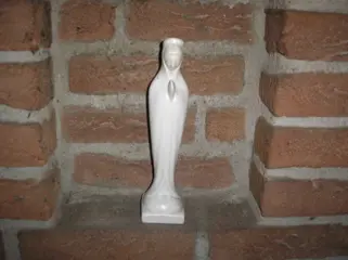 Mariabeeldje wit 22 cm - van steen / porselein
