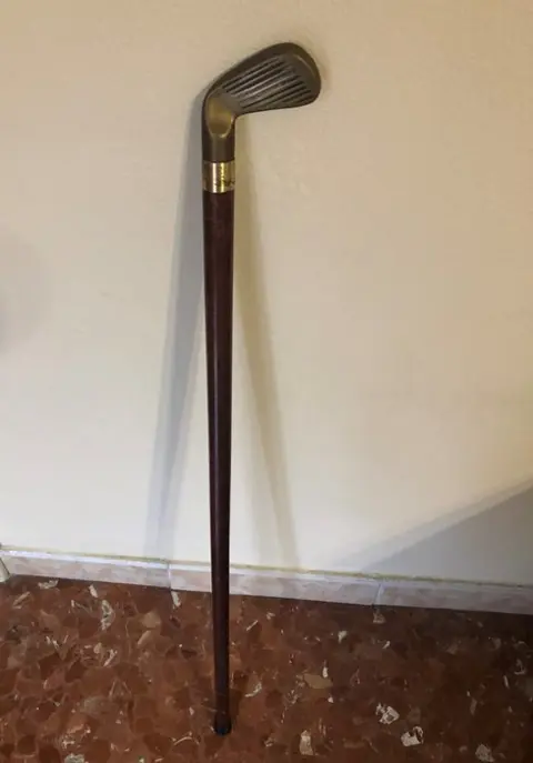 Wandelstok met verborgen fles - Hout, Messing - Eerste helft 20e eeuw