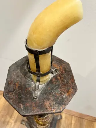 Kandelaar, (140cm.) - Hout - 17e eeuw