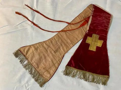 Priester gestolen - Zijde, Gouden draden - Eind 19e eeuw