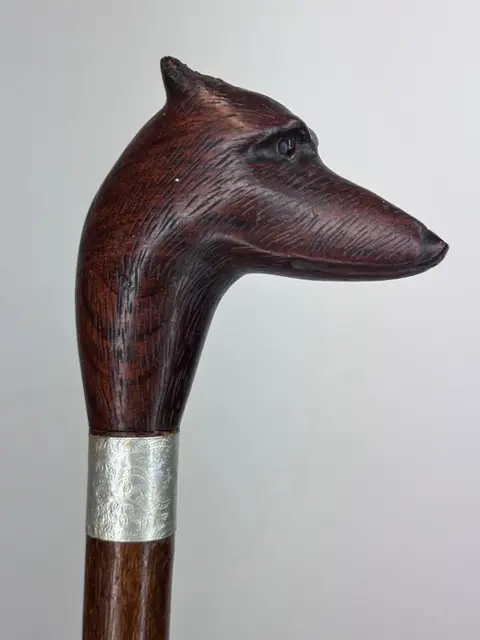 Wandelstok, Black Forest snijwerk - hond - Hout - Midden 20e eeuw